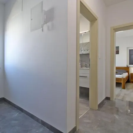 House Volme 2259 Banjole