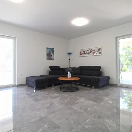 House Volme 2259 Semesterbostad Banjole