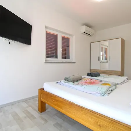 House Volme 2259 Semesterbostad