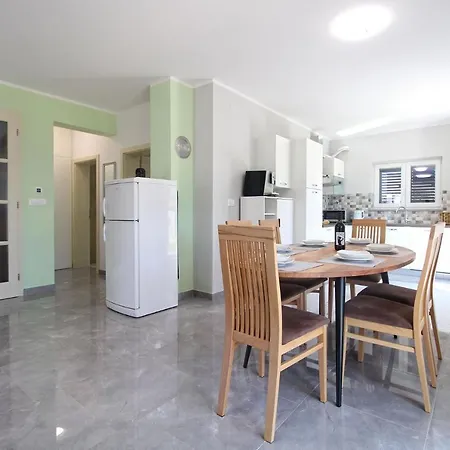 House Volme 2259 Semesterbostad