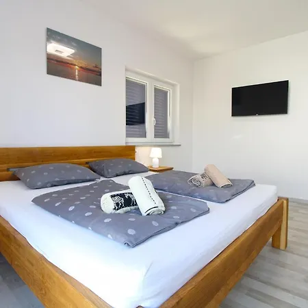 House Volme 2259 * Banjole